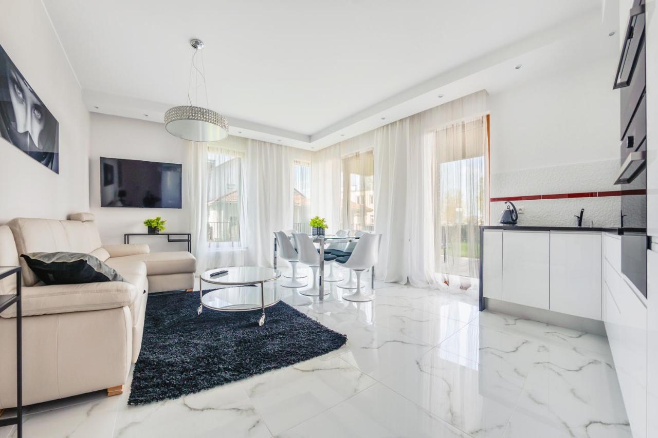 Luxury Long Island Suite Gdańsk Extérieur photo